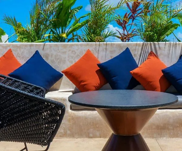 Premium With Direct Pool Access Near Calle 7