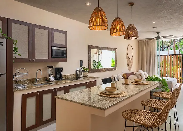 Premium With Direct Pool Access Near Calle 7